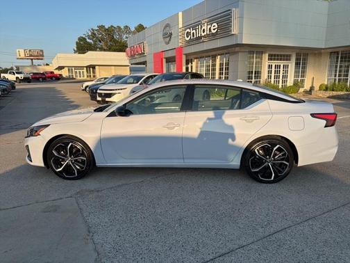 2024 Nissan Altima SR FWD