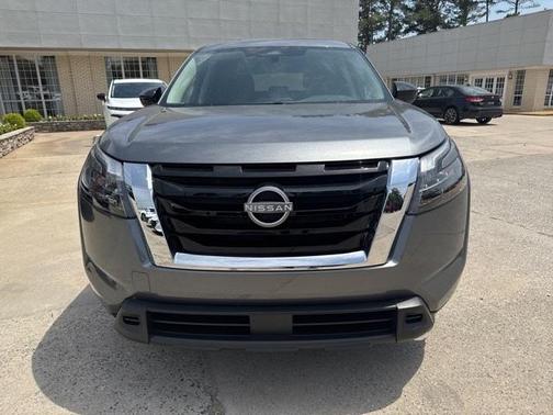 2025 Nissan Pathfinder S FWD