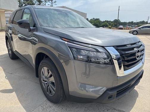 2025 Nissan Pathfinder S FWD