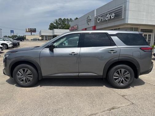 2025 Nissan Pathfinder S FWD