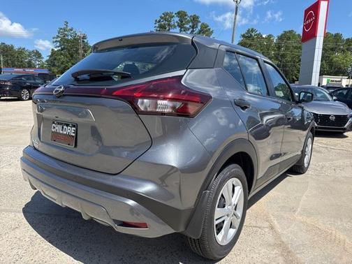 2025 Nissan Kicks S