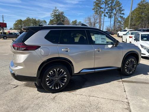 2025 Nissan Rogue Platinum