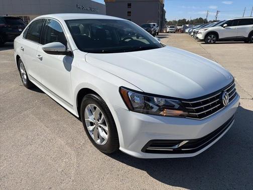 2016 Volkswagen Passat 1.8T S