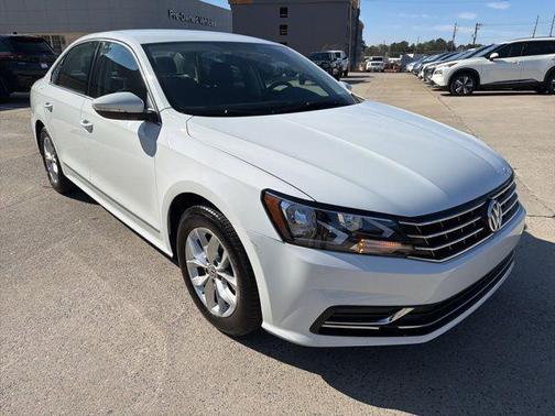 2016 Volkswagen Passat 1.8T S