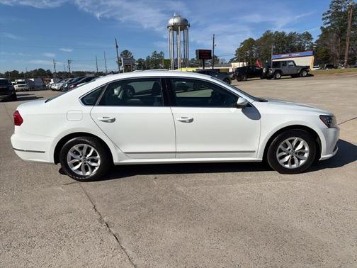 2016 Volkswagen Passat 1.8T S