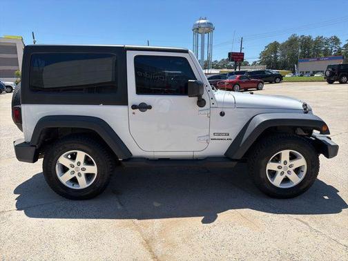 Bright White Clearcoat 2013 Jeep Wrangler Sport