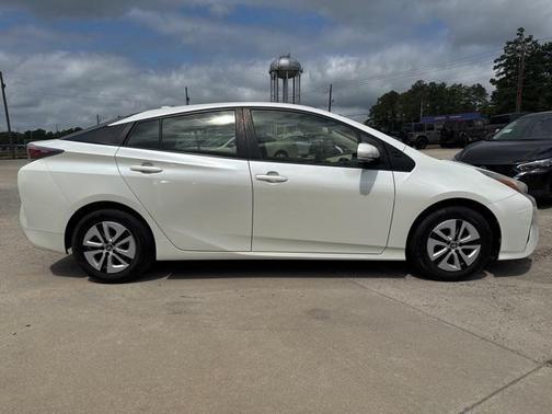 2016 Toyota Prius Three