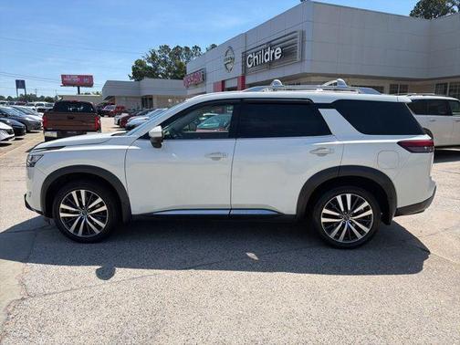 Pearl White Tricoat 2022 Nissan Pathfinder Platinum 2WD