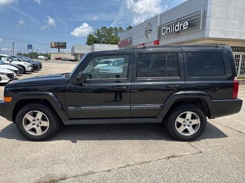 2009 Jeep Commander Sport