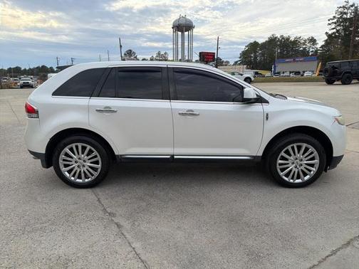 2011 Lincoln MKX Base