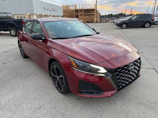 2024 Nissan Altima SR FWD