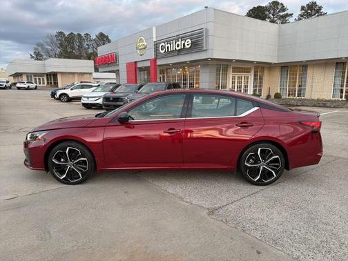 2024 Nissan Altima SR FWD