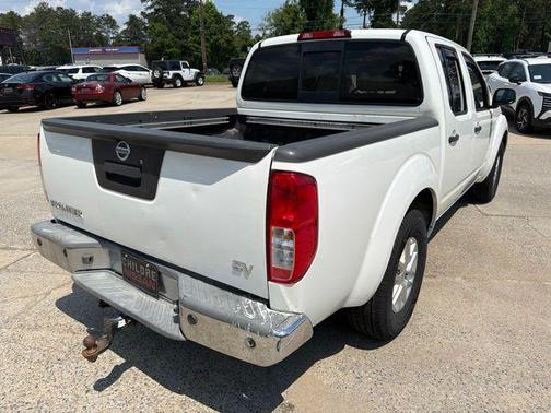 Glacier White 2015 Nissan Frontier SV
