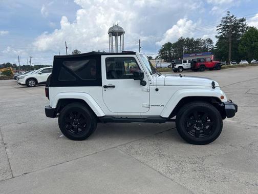 2014 Jeep Wrangler Altitude
