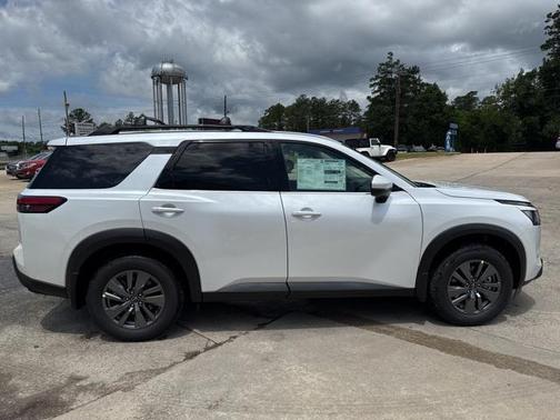 2025 Nissan Pathfinder SV FWD