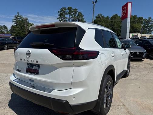 2025 Nissan Rogue SV
