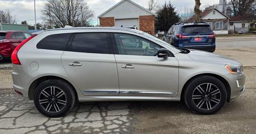 2017 Volvo XC60 T5 Dynamic