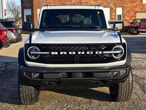 2025 Ford Bronco Outer Banks 4x4 4dr SUV