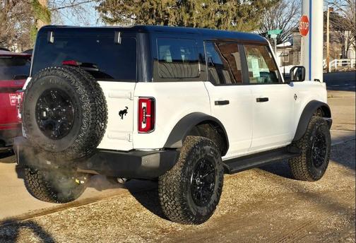 2025 Ford Bronco Outer Banks 4x4 4dr SUV