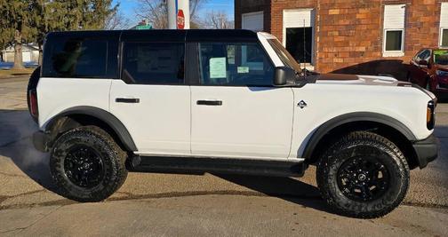 2025 Ford Bronco Outer Banks 4x4 4dr SUV