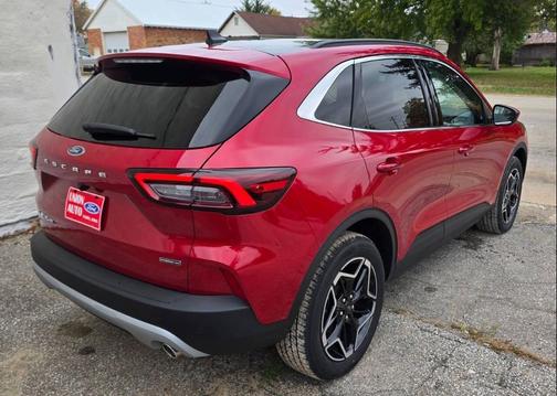 2026 Ford Escape Platinum