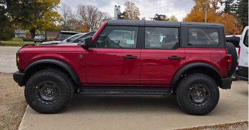 2025 Ford Bronco Base 4x4 4dr SUV