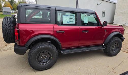 2025 Ford Bronco Base 4x4 4dr SUV