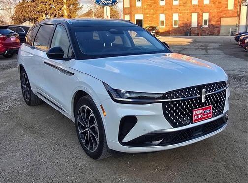 2025 Lincoln Nautilus Reserve AWD 4dr SUV