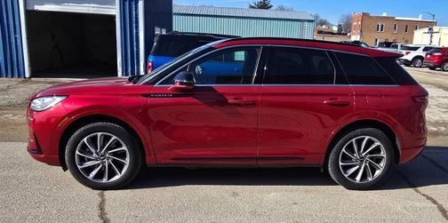 2025 Lincoln Corsair Grand Touring AWD 4dr SUV