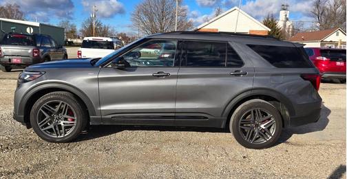 2025 Ford Explorer ST Line AWD 4dr SUV