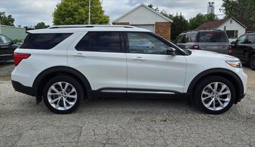 2023 Ford Explorer Platinum AWD 4dr SUV