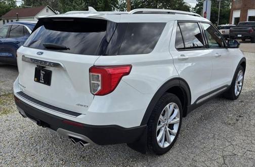 2023 Ford Explorer Platinum AWD 4dr SUV