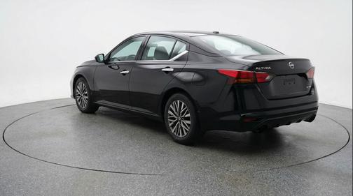 Super Black 2025 Nissan Altima SV FWD