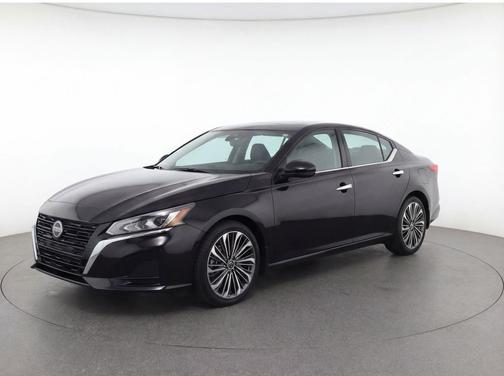 Super Black 2024 Nissan Altima 2.5 SL