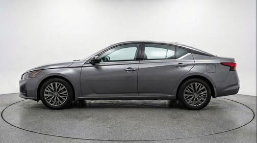 Gun Metallic 2025 Nissan Altima SV FWD