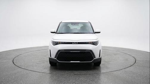 Snow White Pearl 2025 Kia Soul LX