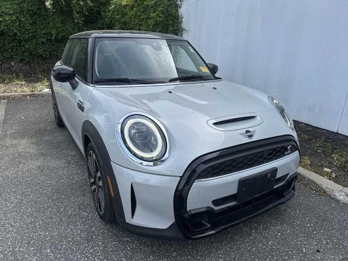 White Silver Metallic 2023 MINI Hardtop Cooper S