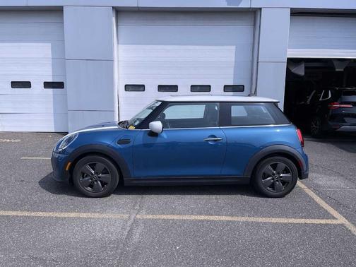 2022 MINI Hardtop Cooper