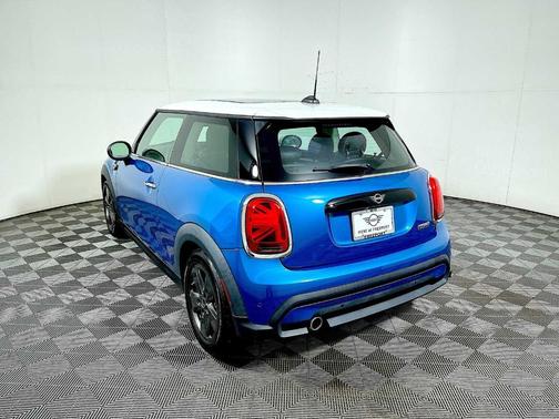 2022 MINI Hardtop Cooper