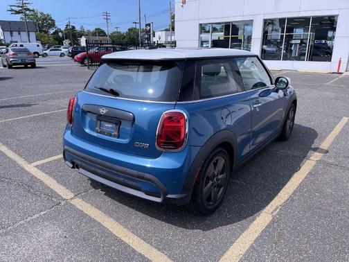 2022 MINI Hardtop Cooper