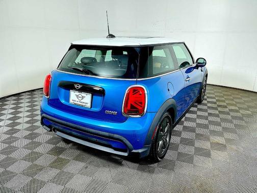 2022 MINI Hardtop Cooper
