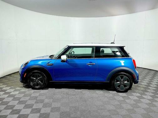 2022 MINI Hardtop Cooper