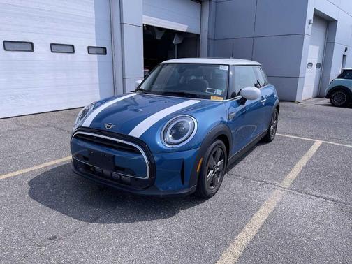 2022 MINI Hardtop Cooper
