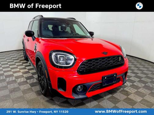 Chili Pepper Red 2023 MINI SE Countryman Cooper ALL4