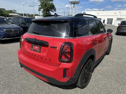 Chili Pepper Red 2023 MINI SE Countryman Cooper ALL4