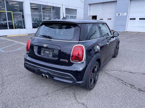2022 MINI Hardtop Cooper S