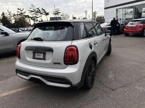 2023 MINI Hardtop Cooper S