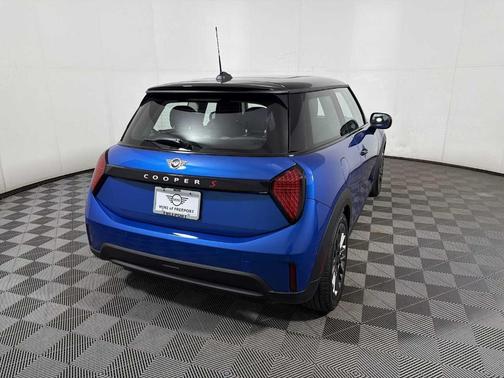 Blue Metallic 2025 MINI Hardtop S