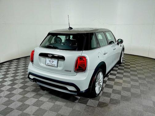 2023 MINI Hardtop Cooper