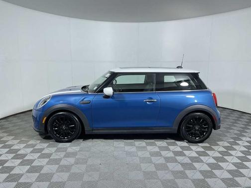 2023 MINI Hardtop Cooper